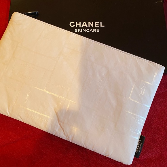 Chanel - Picture 4 of 4